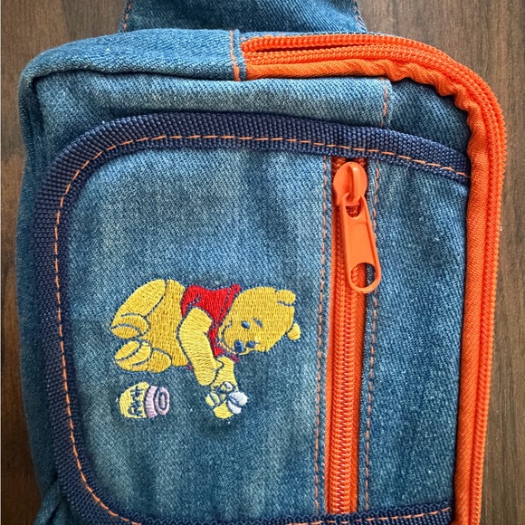 Vintage Disney Winnie the Pooh Denim Sling Bag โ Mini Crossbody โ 7x6 - Picture 2 of 6